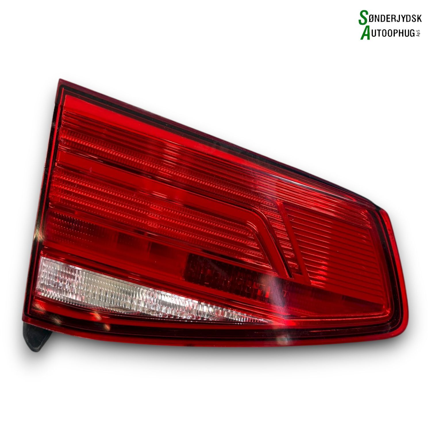 VW Passat 3G Baglygte Med OEM Nr. 3G9945093D Fra VW Ophugger