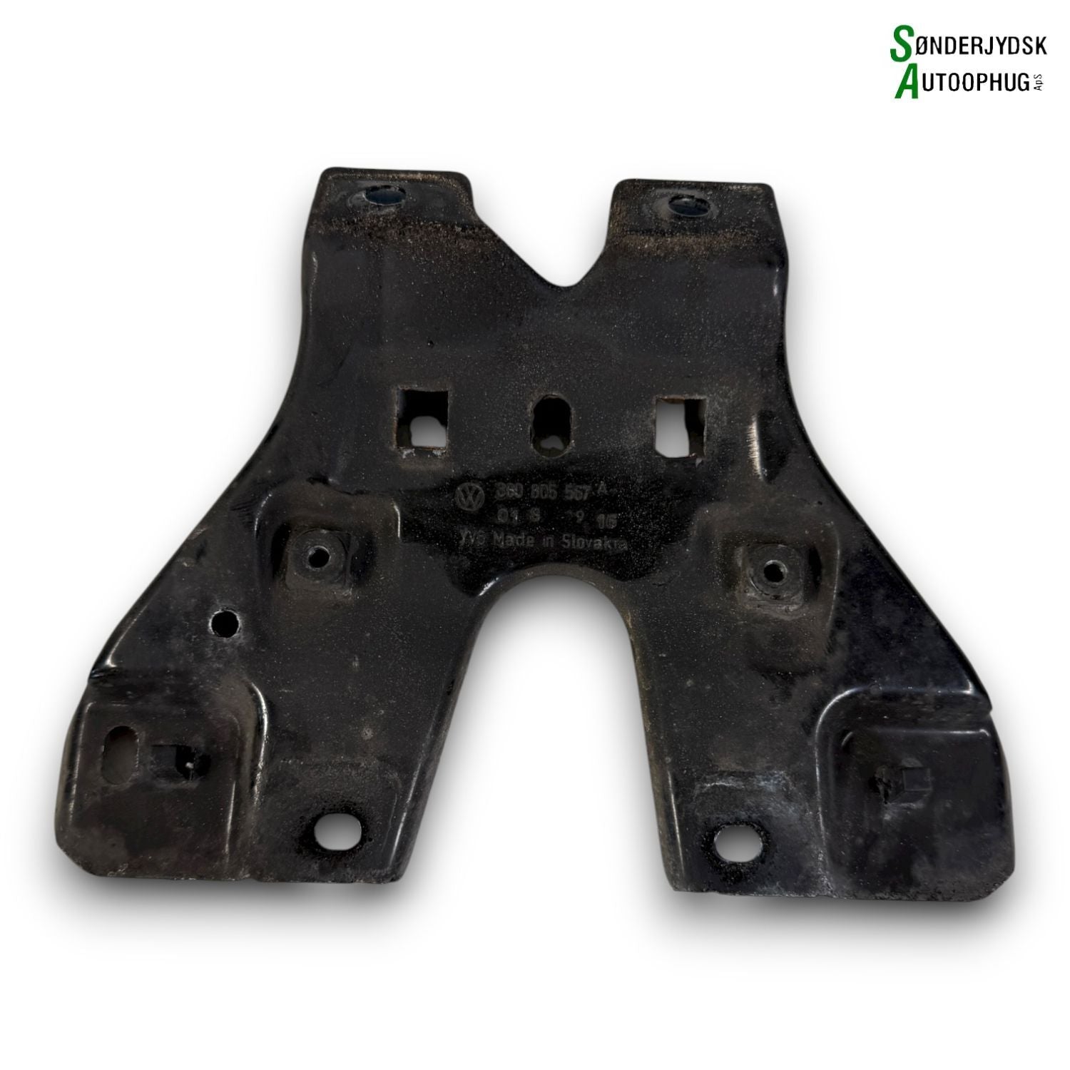 VW Passat 3G Front, Løsdele Med OEM Nr. 3G0805567A Fra VW Ophugger