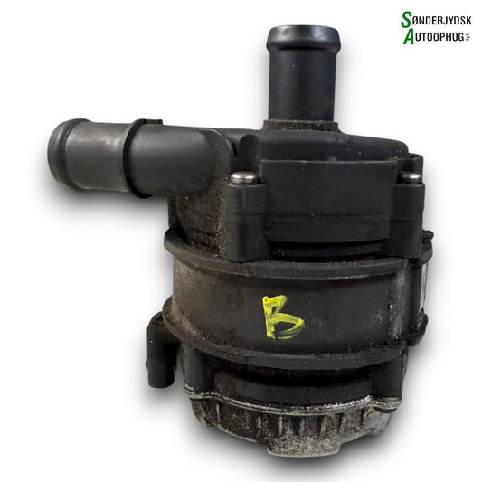 VW Passat 3G Cirkulationspumpe Med OEM Nr. 04L965567A Fra VW Ophugger