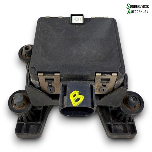 VW Passat 3G Radar Med OEM Nr. 3Q0907561C Fra VW Ophugger