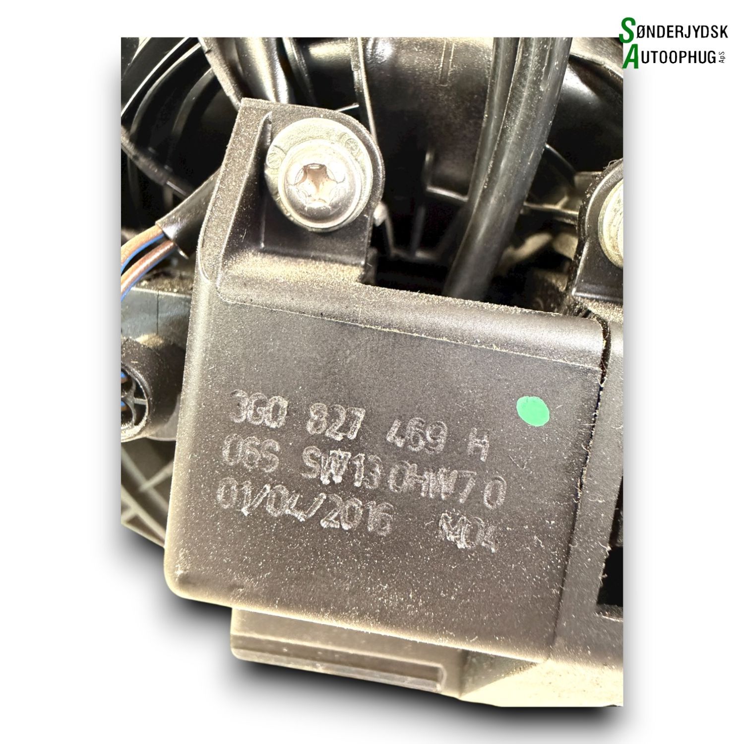 VW Passat 3G Bak-Kamera Med OEM Nr. 3G0827469H Fra VW Ophugger