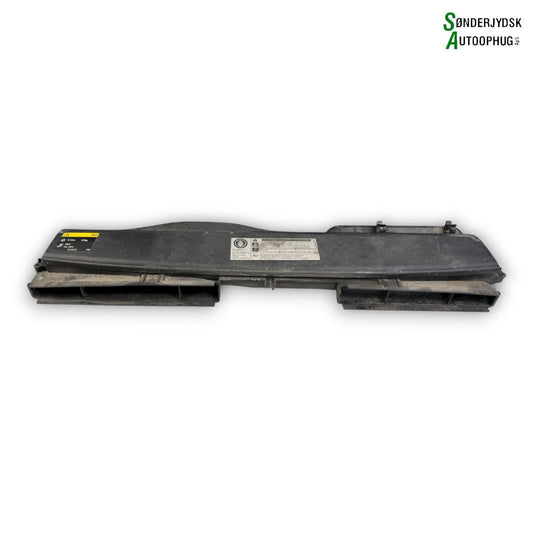 VW Passat 3G Luftindtag For Med OEM Nr. 5Q0129254H Fra VW Ophugger
