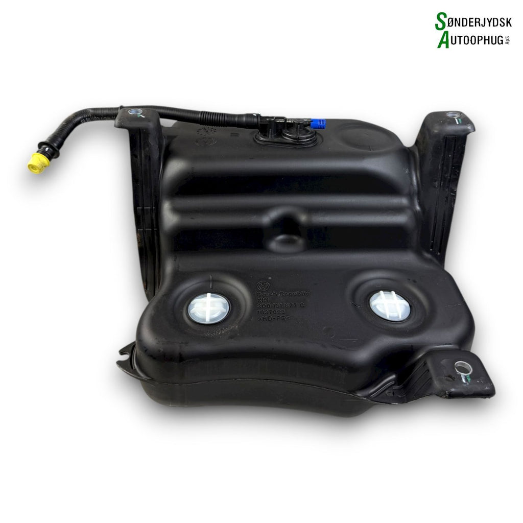 VW Passat 3G Additivbeholder Med OEM Nr. 5Q0131696B Fra VW Ophugger