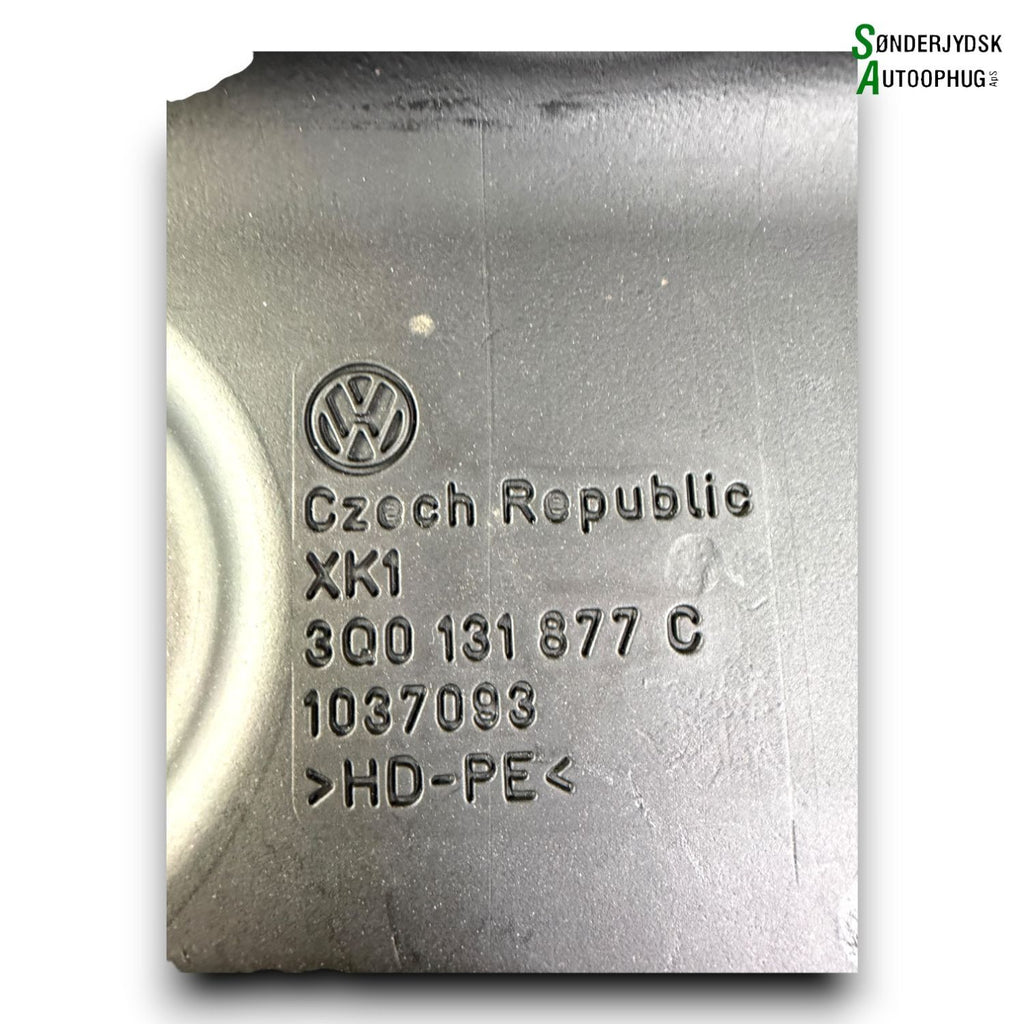 VW Passat 3G Additivbeholder Med OEM Nr. 3Q0131877G Fra VW Ophugger