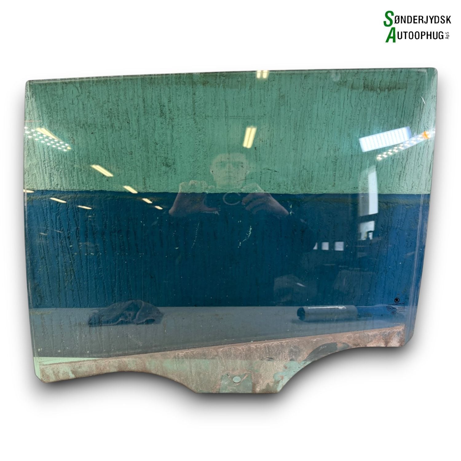 Skoda Fabia Dørrude - Siderude Med OEM Nr. 6V9845205B Fra Skoda Ophugger