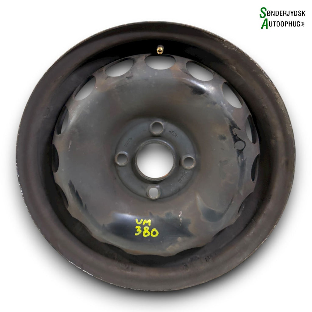 Citroen C1 Fælg Med OEM Nr. B000991680 Fra Citroen Ophugger