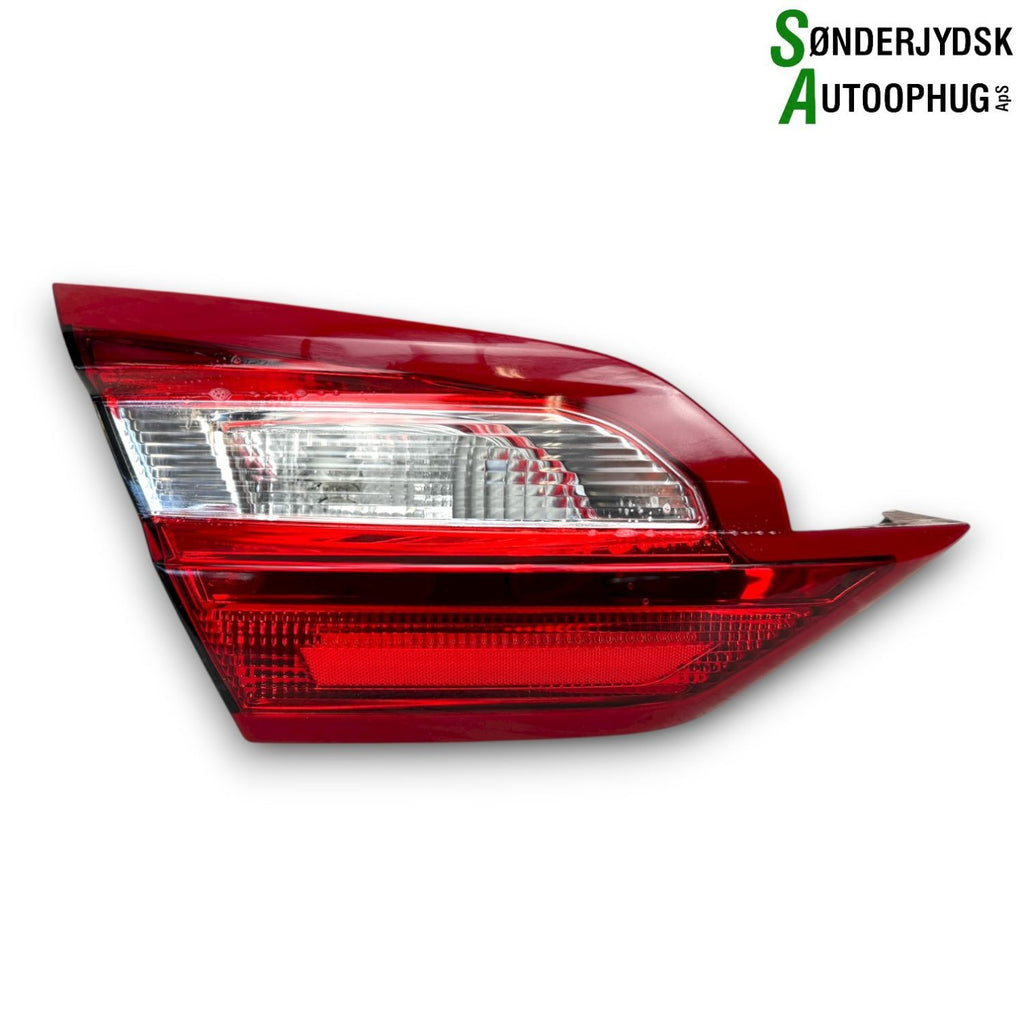 Ford Fiesta 8 Baglygte Med OEM Nr. 2527143 Fra Ford Ophugger