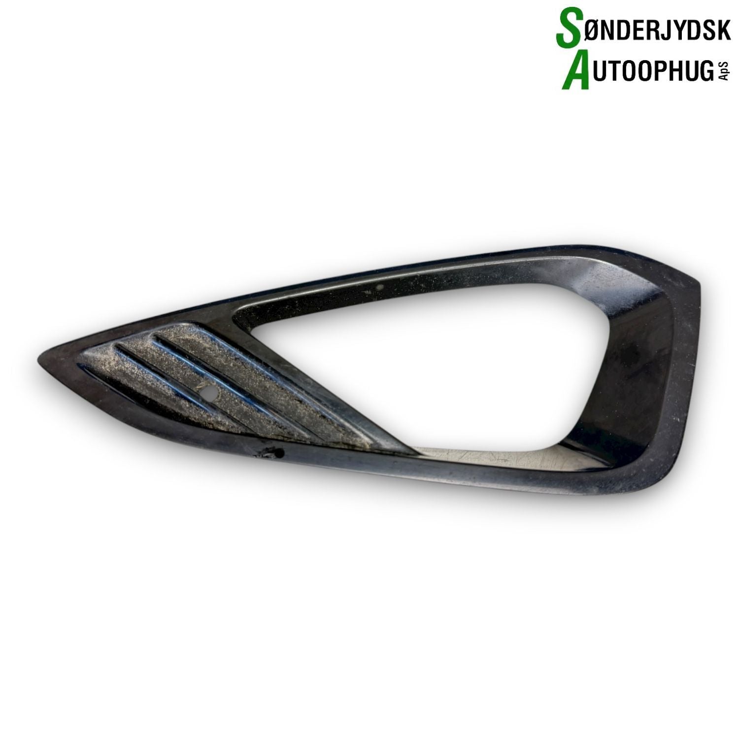 Ford Fiesta 8 Kofangergitter Med OEM Nr. 2143222 Fra Ford Ophugger