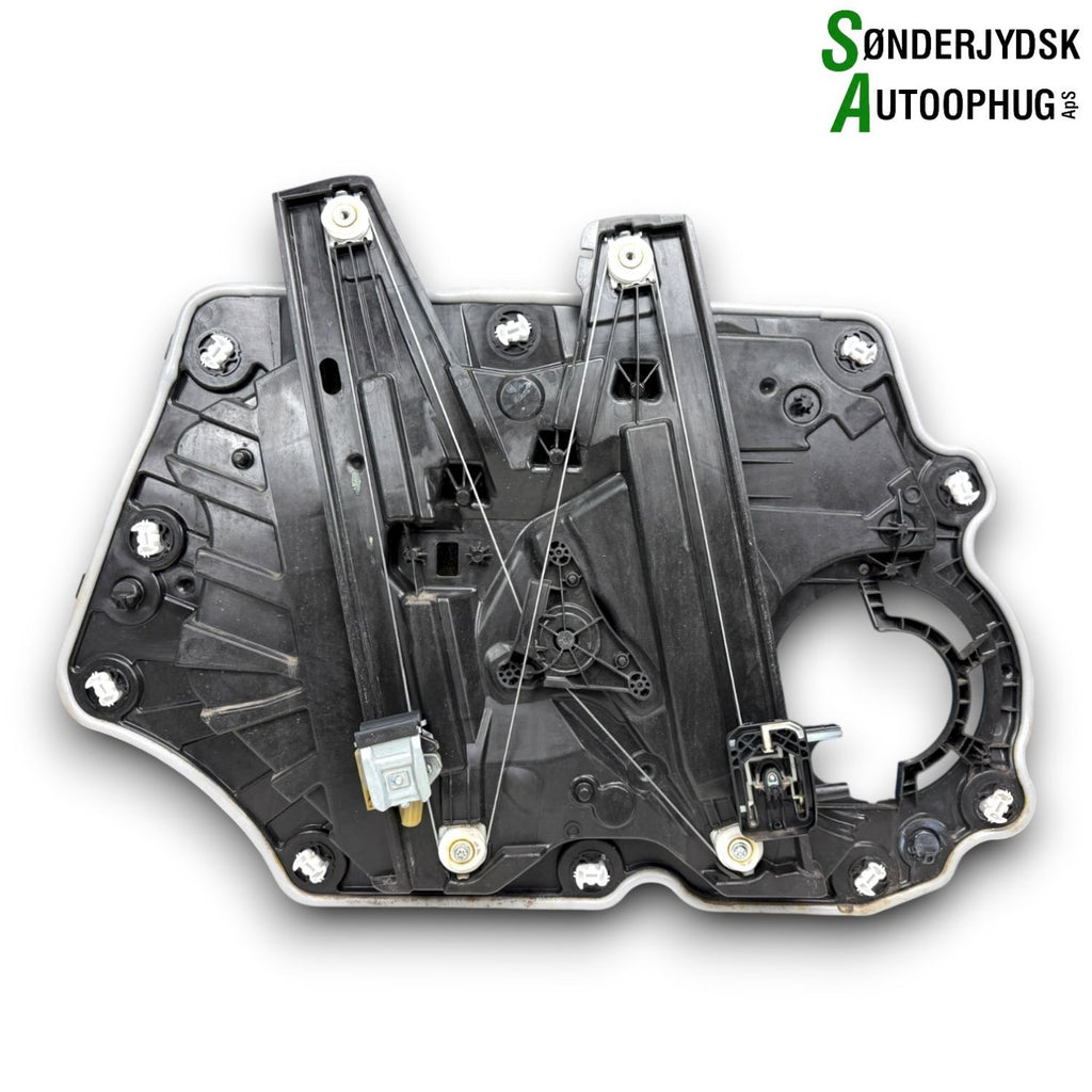 Ford Fiesta 8 Rudemotor - Rudehejs Med OEM Nr. L1BBA23200CB Fra Ford Ophugger