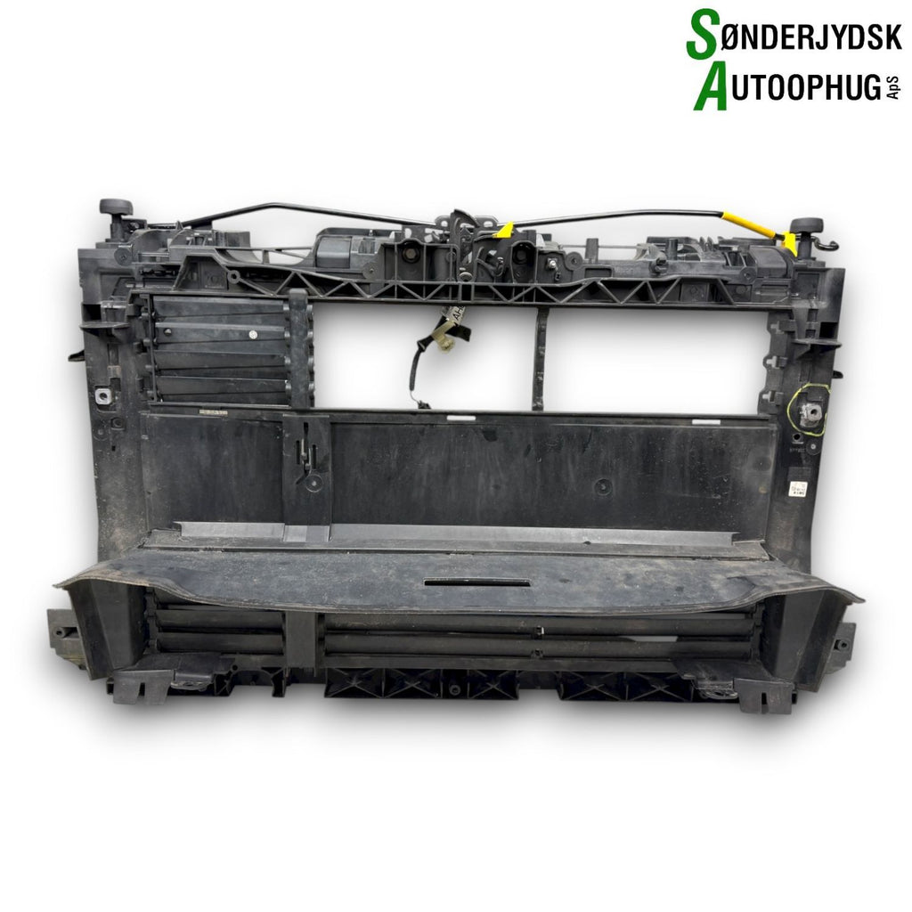Ford Fiesta 8 Frontkasse Med OEM Nr. 2159678 Fra Ford Ophugger