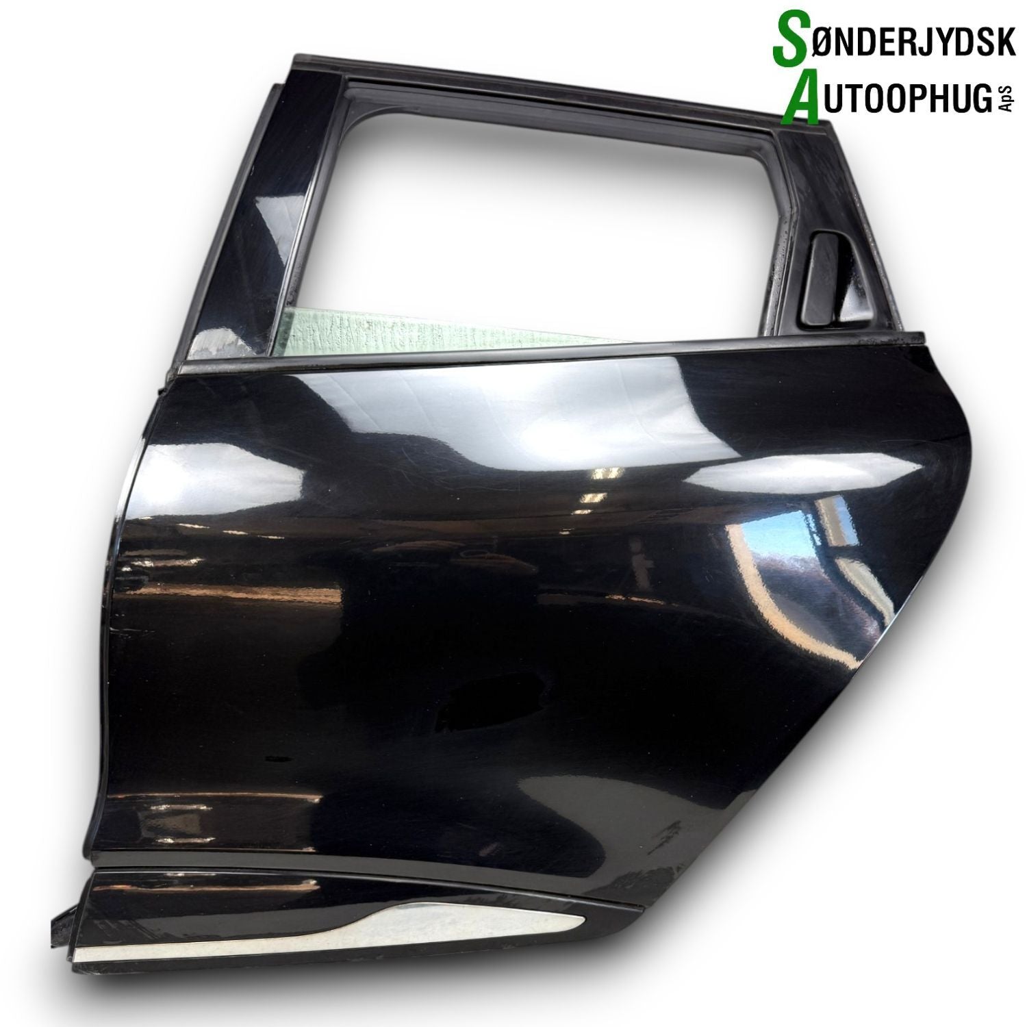 Renault Clio 4 Bagdør V Med OEM Nr. 821016403R Fra Renault Ophugger