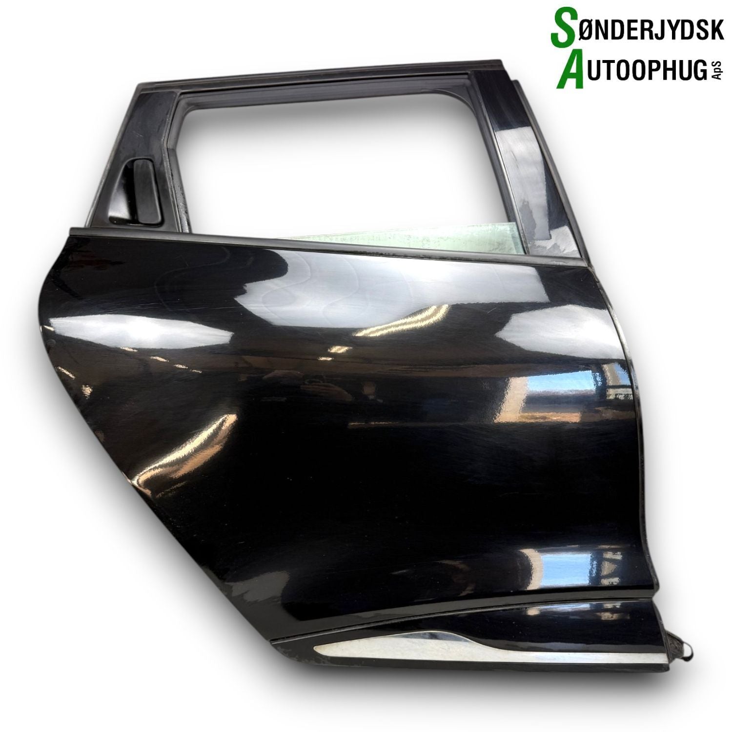 Renault Clio 4 Bagdør H Med OEM Nr. 821004962R Fra Renault Ophugger