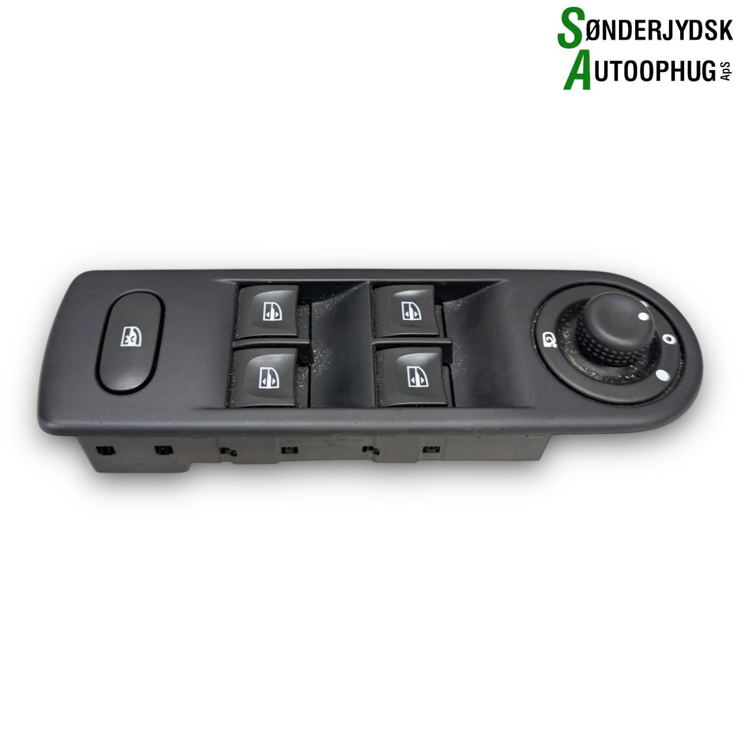 Renault Clio 4 Kontakt Rudehejs Med OEM Nr. 254113300R Fra Renault Ophugger