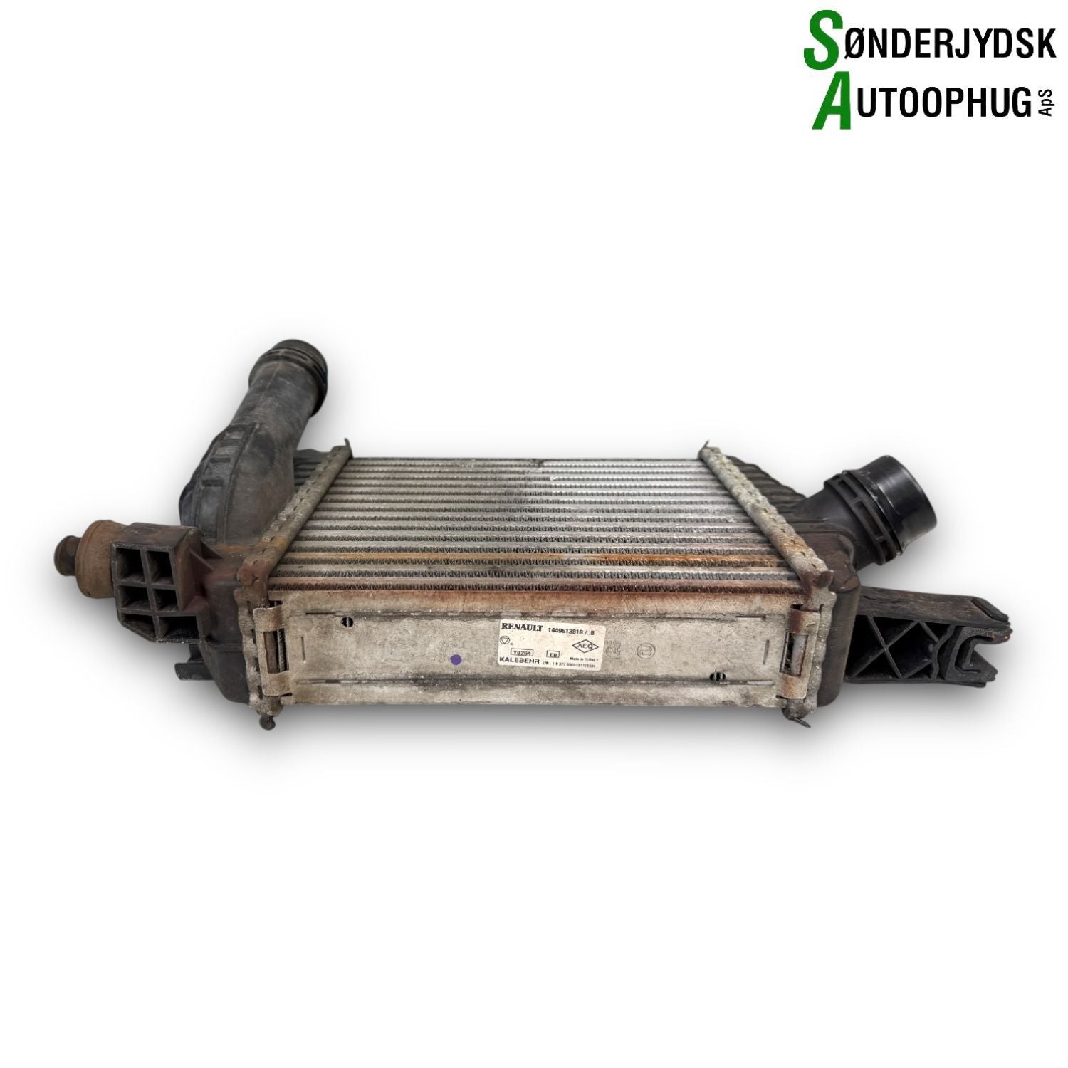 Renault Clio 4 Køler Intercooler Med OEM Nr. 144961381R Fra Renault Ophugger