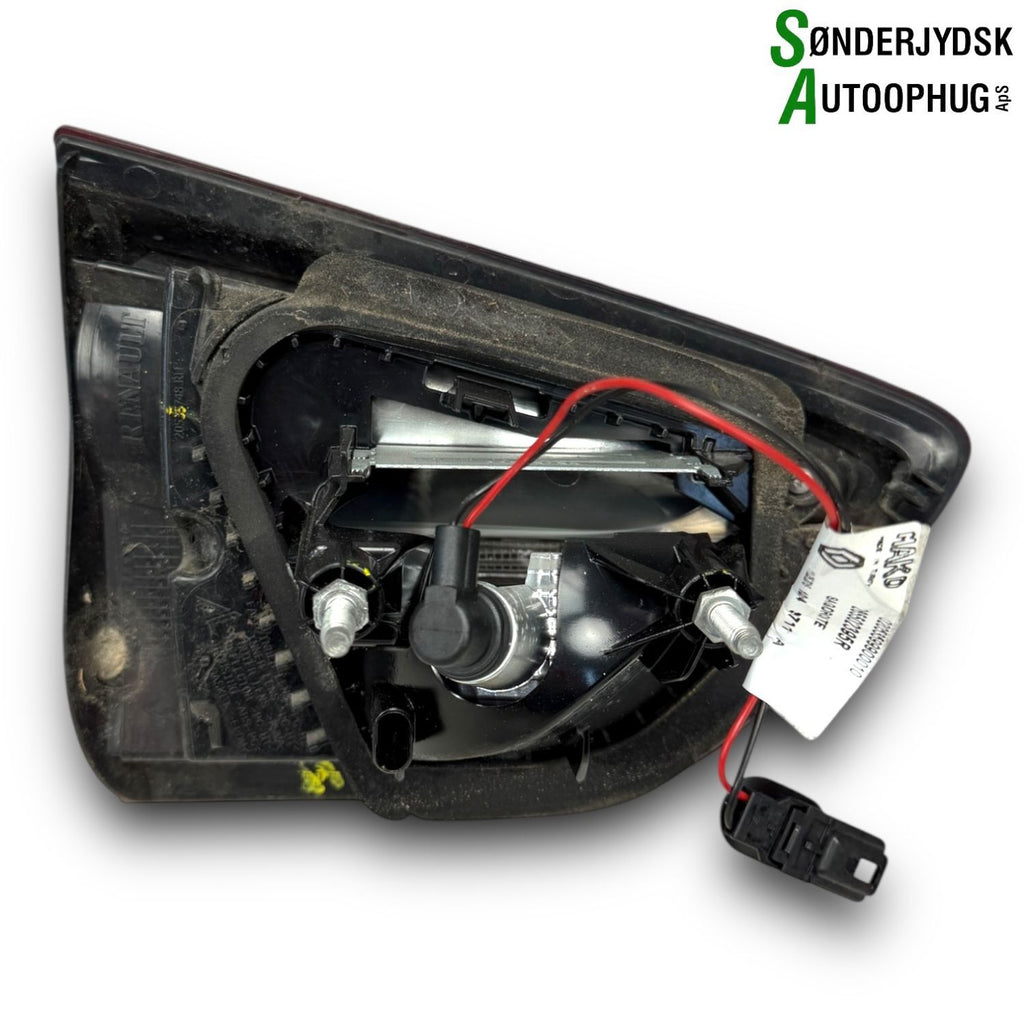 Renault Clio 4 Baglygte Med OEM Nr. 265502395R Fra Renault Ophugger