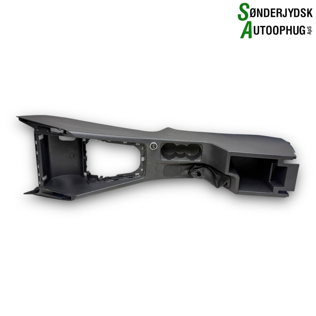 Skoda Octavia Midterkonsol Med OEM Nr. 5E1863243C Fra Skoda Ophugger