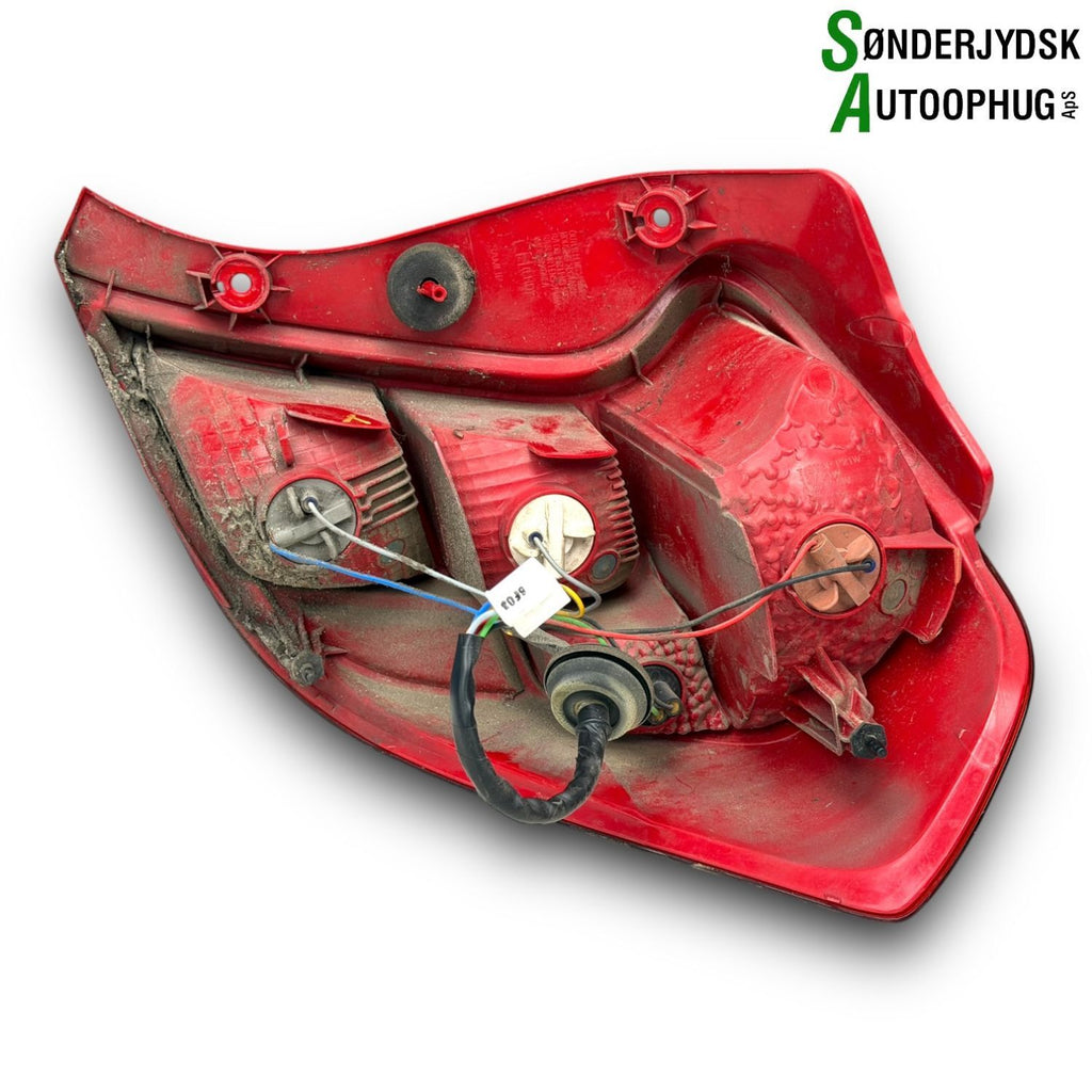 Opel Karl Baglygte Med OEM Nr. 42607396 Fra Opel Ophugger
