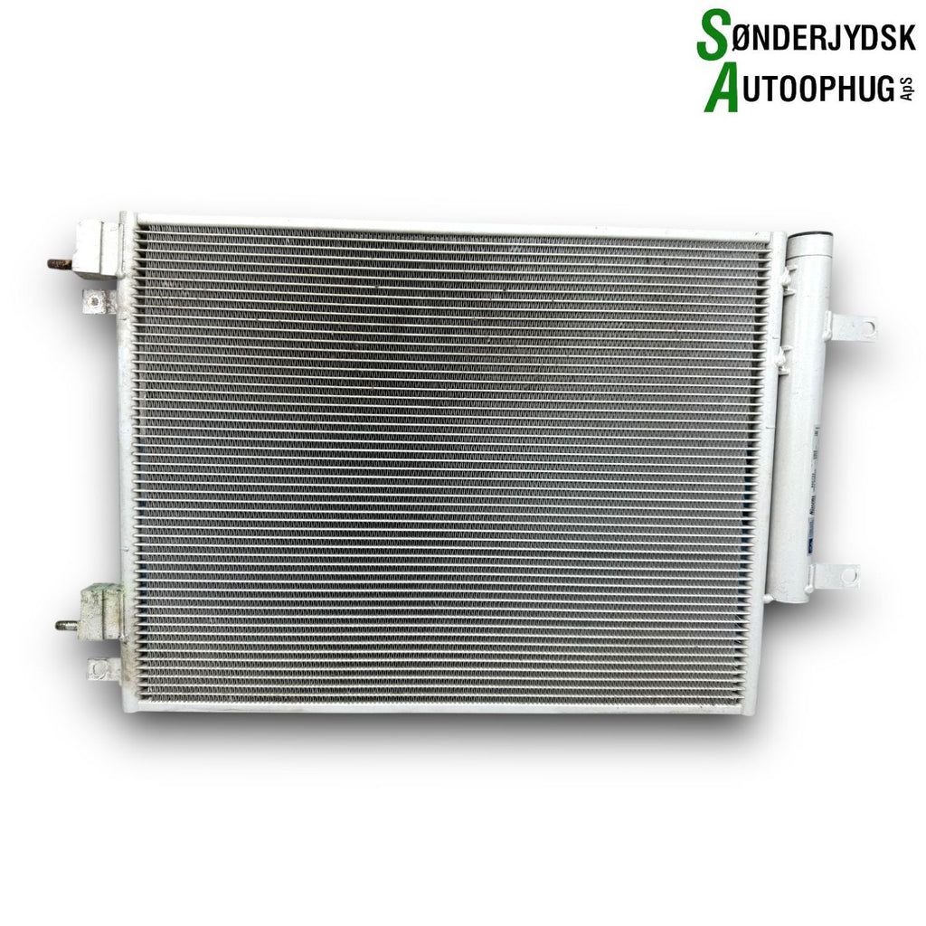 Opel Karl Køler Aircond Med OEM Nr. 940733 Fra Opel Ophugger