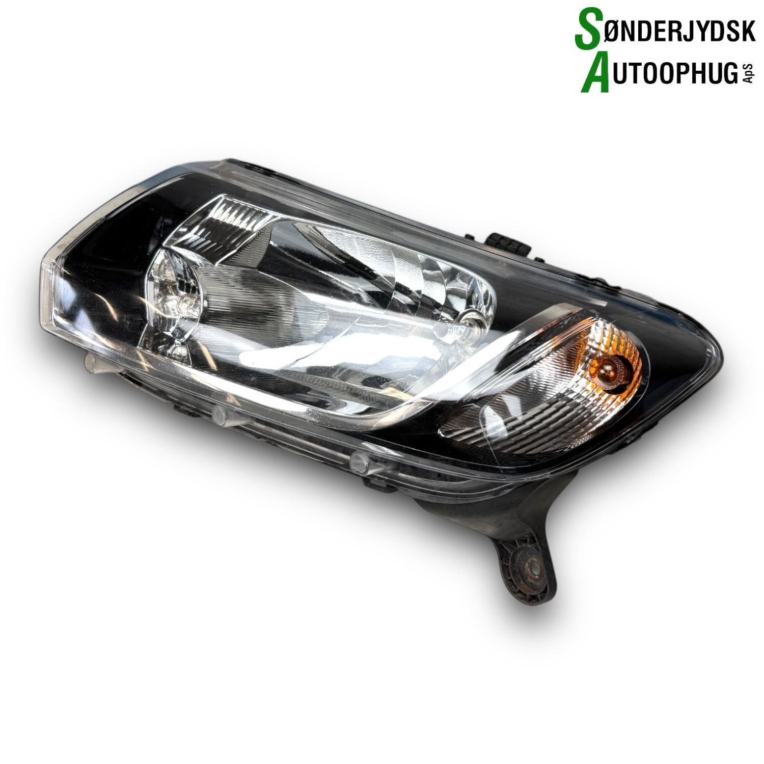 Dacia Sandero Ll Forlygte Med OEM Nr. 260605312R Fra Dacia Ophugger