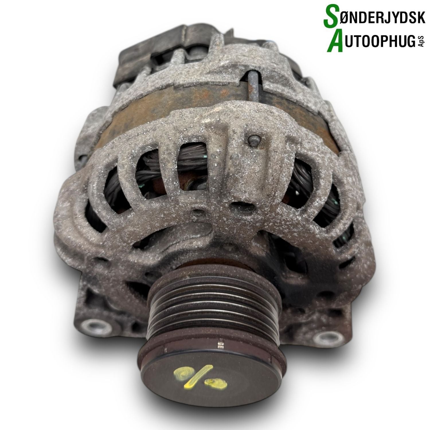 Dacia Sandero Ll Generator Med OEM Nr. 231005933 Fra Dacia Ophugger