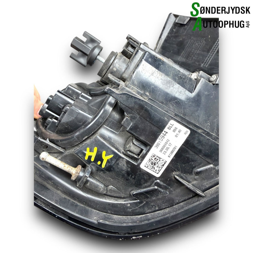 Opel Astra K Baglygte Med OEM Nr. 39099015 Fra Opel Ophugger