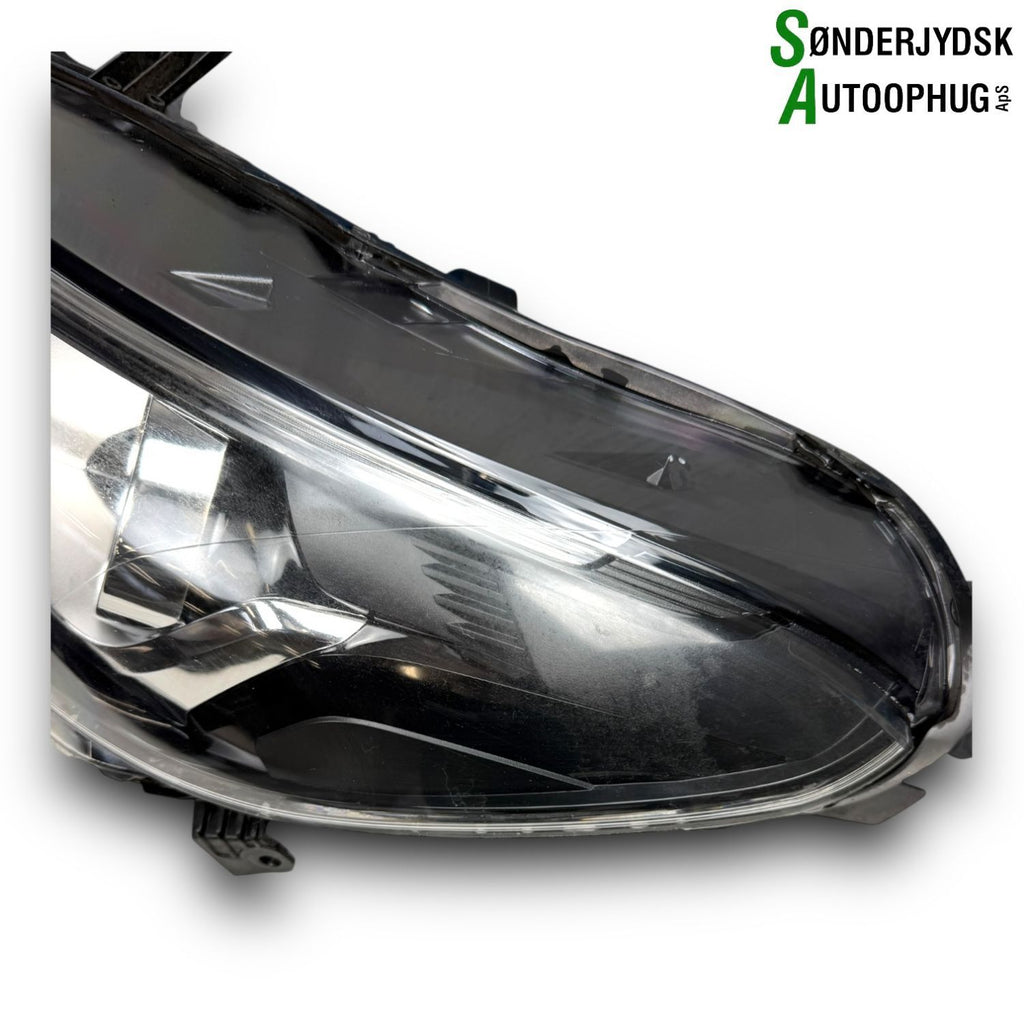 Peugeot 108 Forlygte Med OEM Nr. 811500H150 Fra Peugeot Ophugger