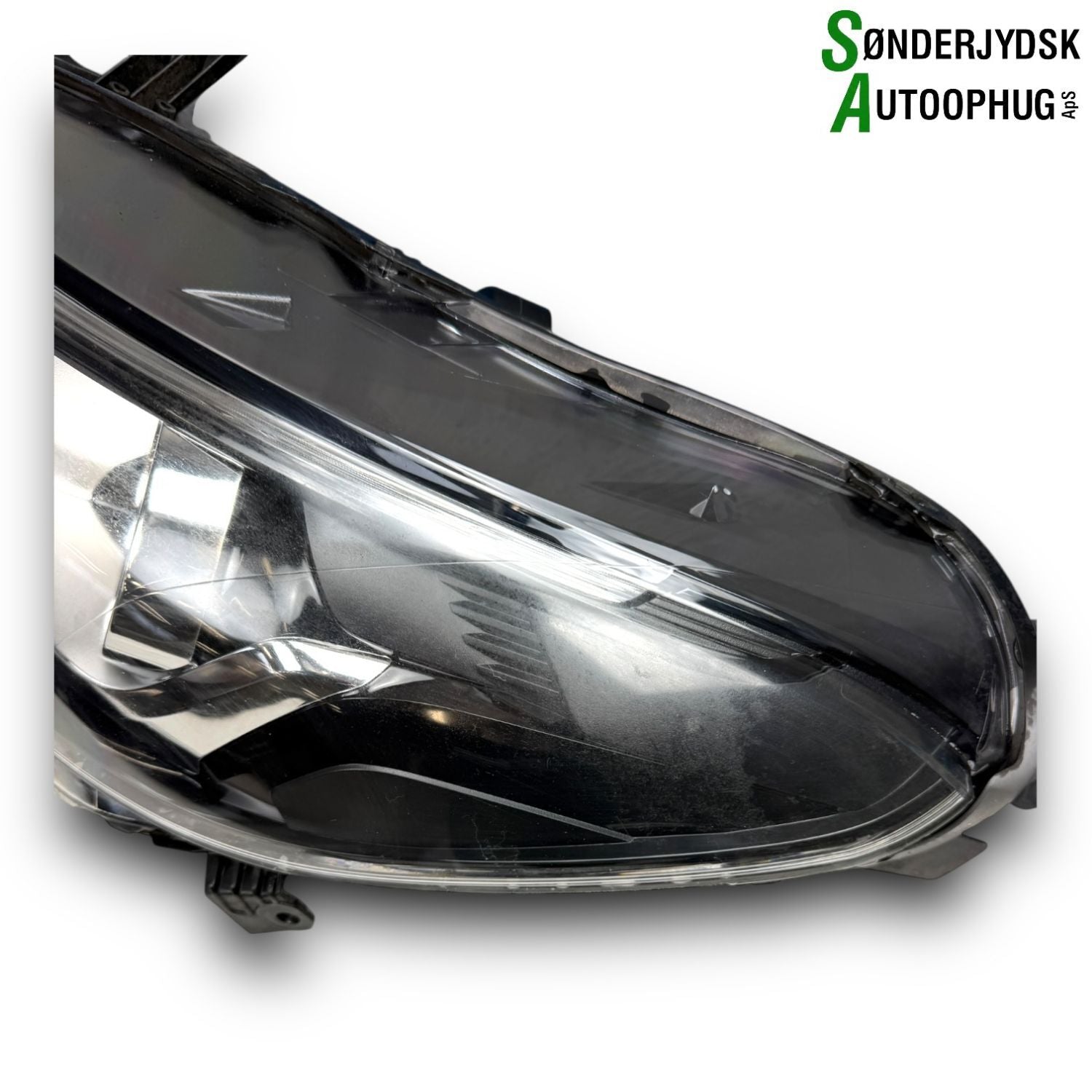 Peugeot 108 Forlygte Med OEM Nr. 811500H150 Fra Peugeot Ophugger