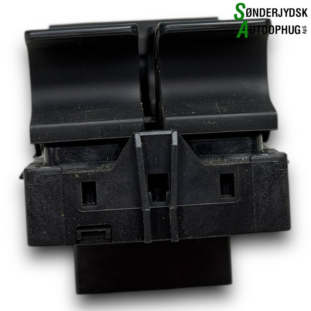 Skoda Fabia Kontakt Rudehejs Med OEM Nr. 5E0959857AWHS Fra Skoda Ophugger