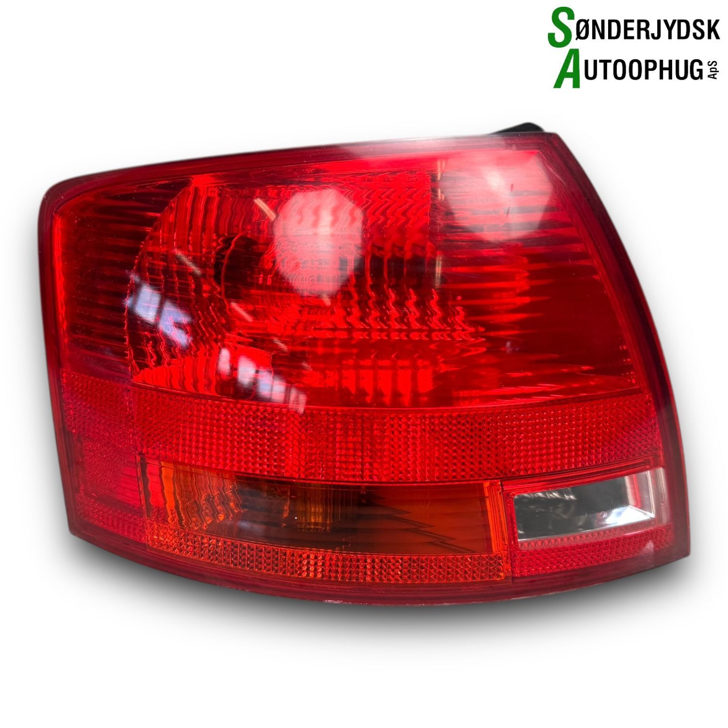 Audi A4 Baglygte Med OEM Nr. 8E9945095E Fra Audi Ophugger