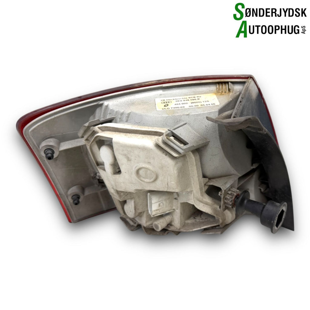 Audi A4 Baglygte Med OEM Nr. 8E9945096E Fra Audi Ophugger