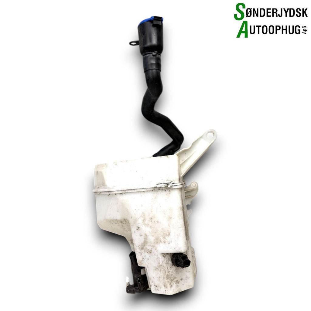 Volvo V70 Sprinklerbeholder Med OEM Nr. 30784233 Fra Volvo Ophugger