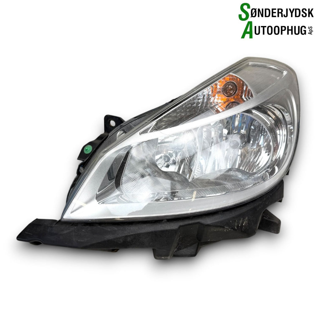 Renault Clio 3 Forlygte Med OEM Nr. 89900133 Fra Renault Ophugger