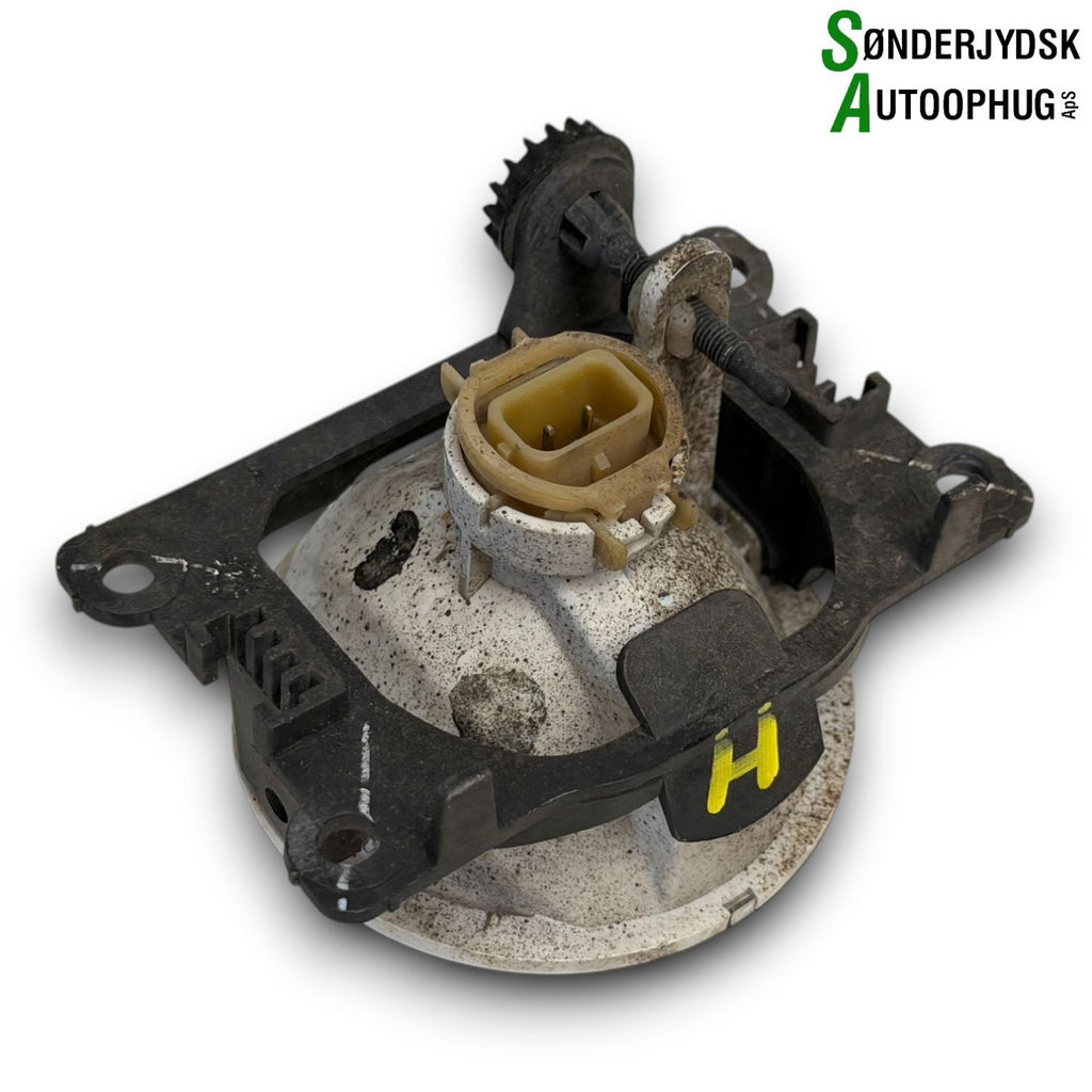 Peugeot 208 Tågelygte For Med OEM Nr. 9675450980 Fra Peugeot Ophugger