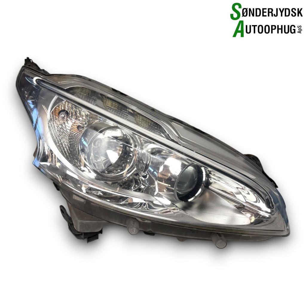 Peugeot 208 Forlygte Med OEM Nr. 9802221680 Fra Peugeot Ophugger
