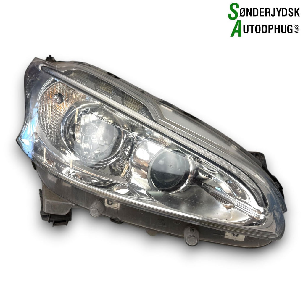 Peugeot 208 Forlygte Med OEM Nr. 1685352480 Fra Peugeot Ophugger