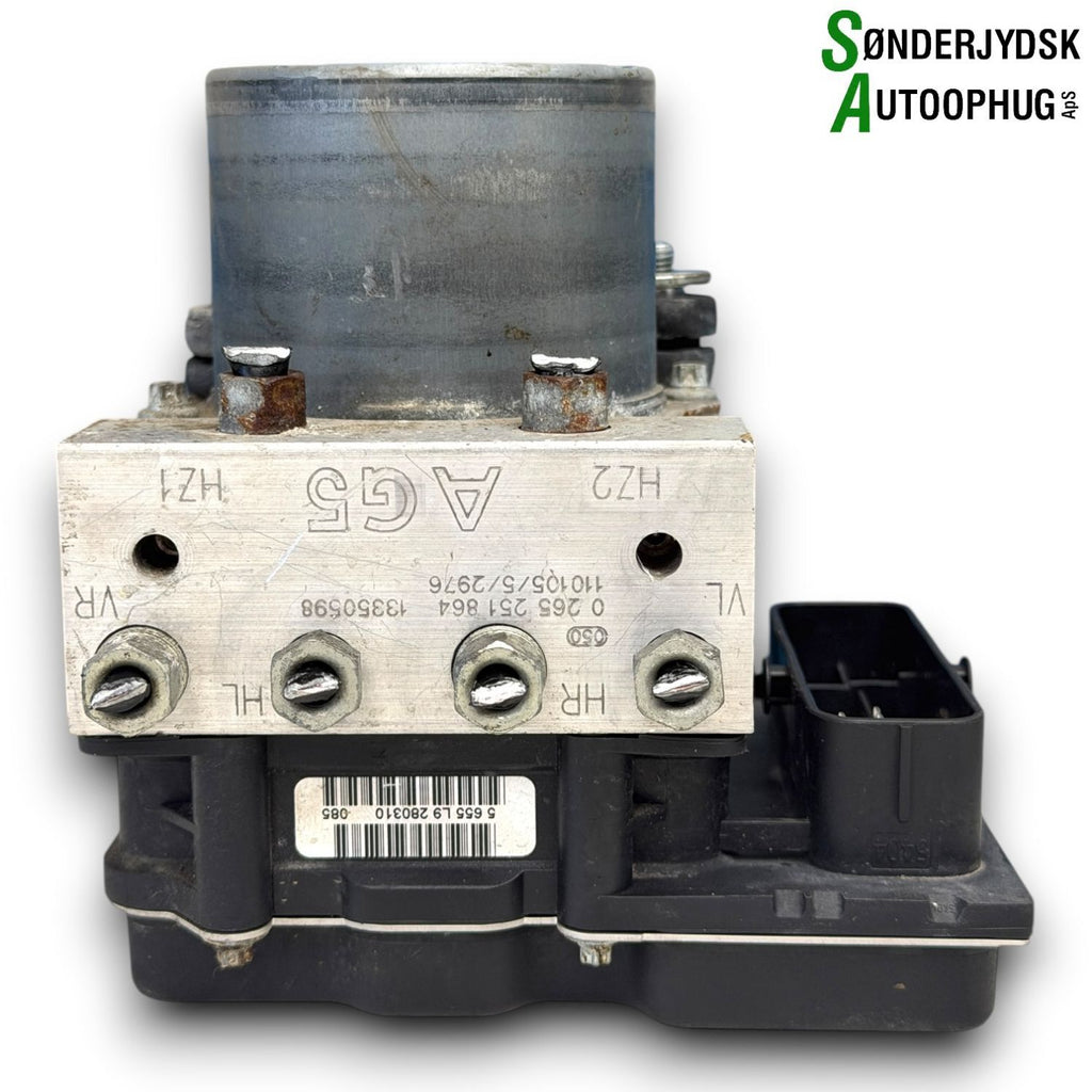 Opel Corsa D ABS Pumpe Med OEM Nr. 955075780265951440 Fra Opel Ophugger