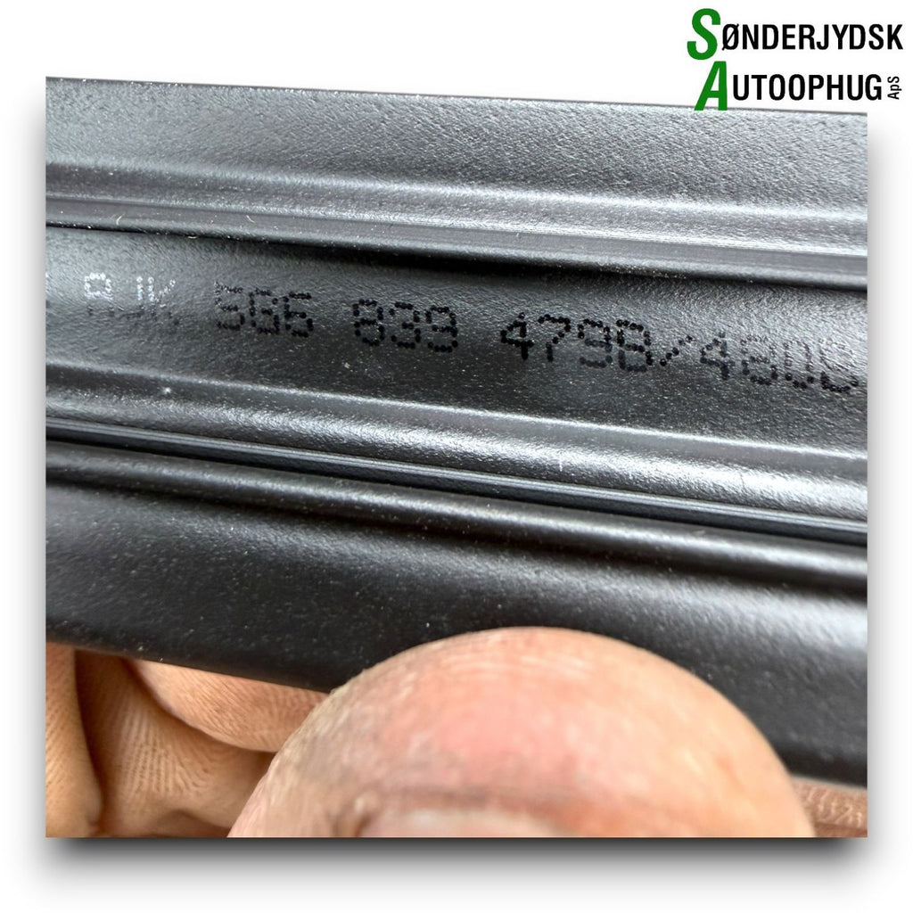VW Golf 7 Au Skrabeliste Med OEM Nr. 5G5839479B Fra VW Ophugger