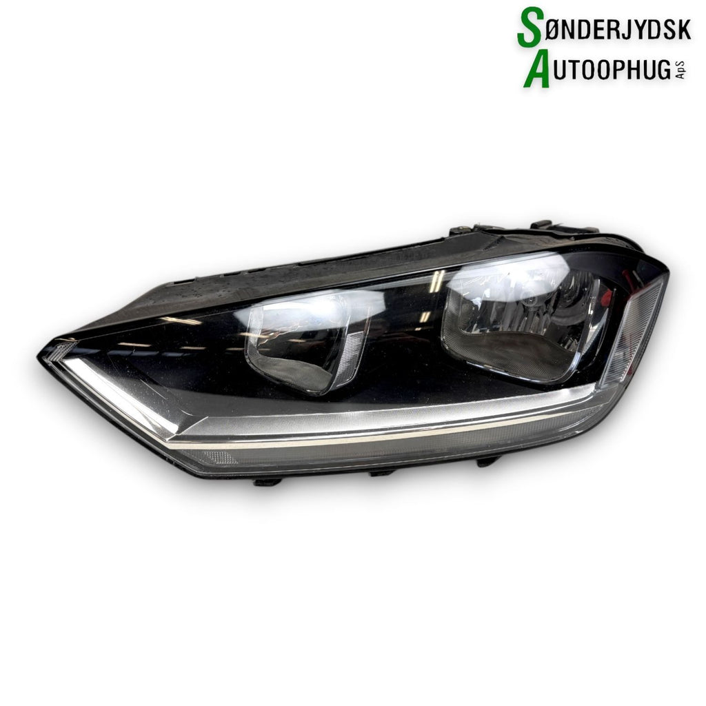 VW Golf Sportsvan Forlygte Med OEM Nr. 517941005C Fra VW Ophugger