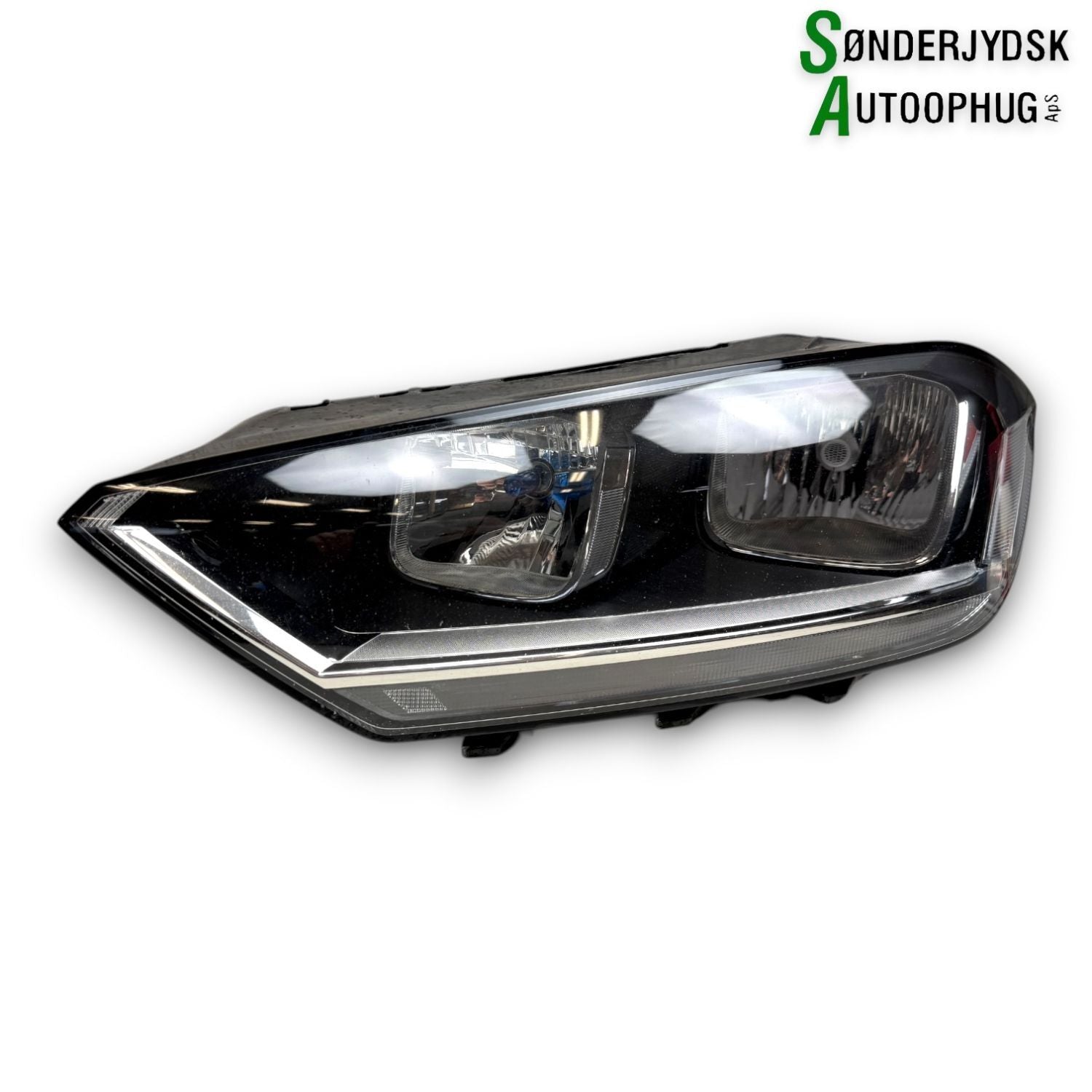 VW Golf Sportsvan Forlygte Med OEM Nr. 517941005C Fra VW Ophugger