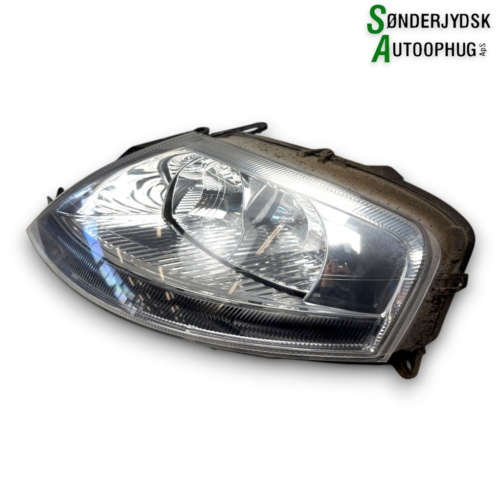 Citroen C3 Forlygte Med OEM Nr. 620885 Fra Citroen Ophugger