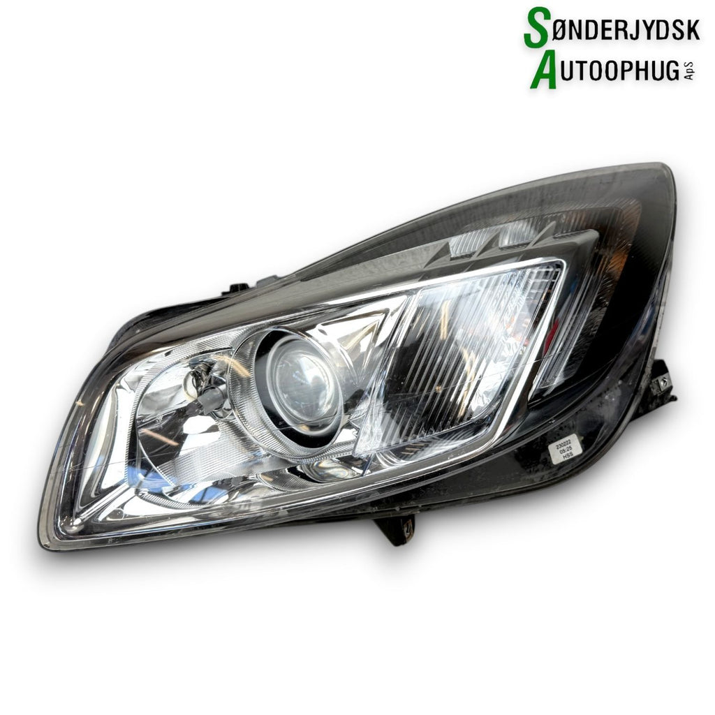 Opel Insignia A Forlygte Med OEM Nr. 13278001 Fra Opel Ophugger
