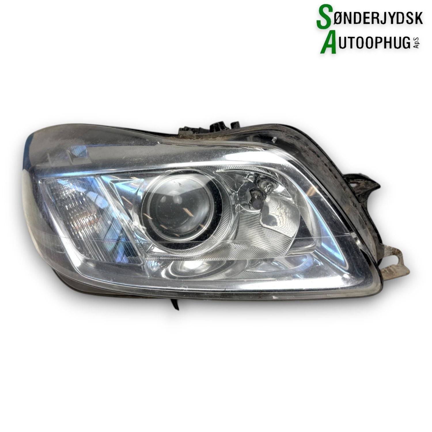 Opel Insignia A Forlygte Med OEM Nr. 13278002 Fra Opel Ophugger