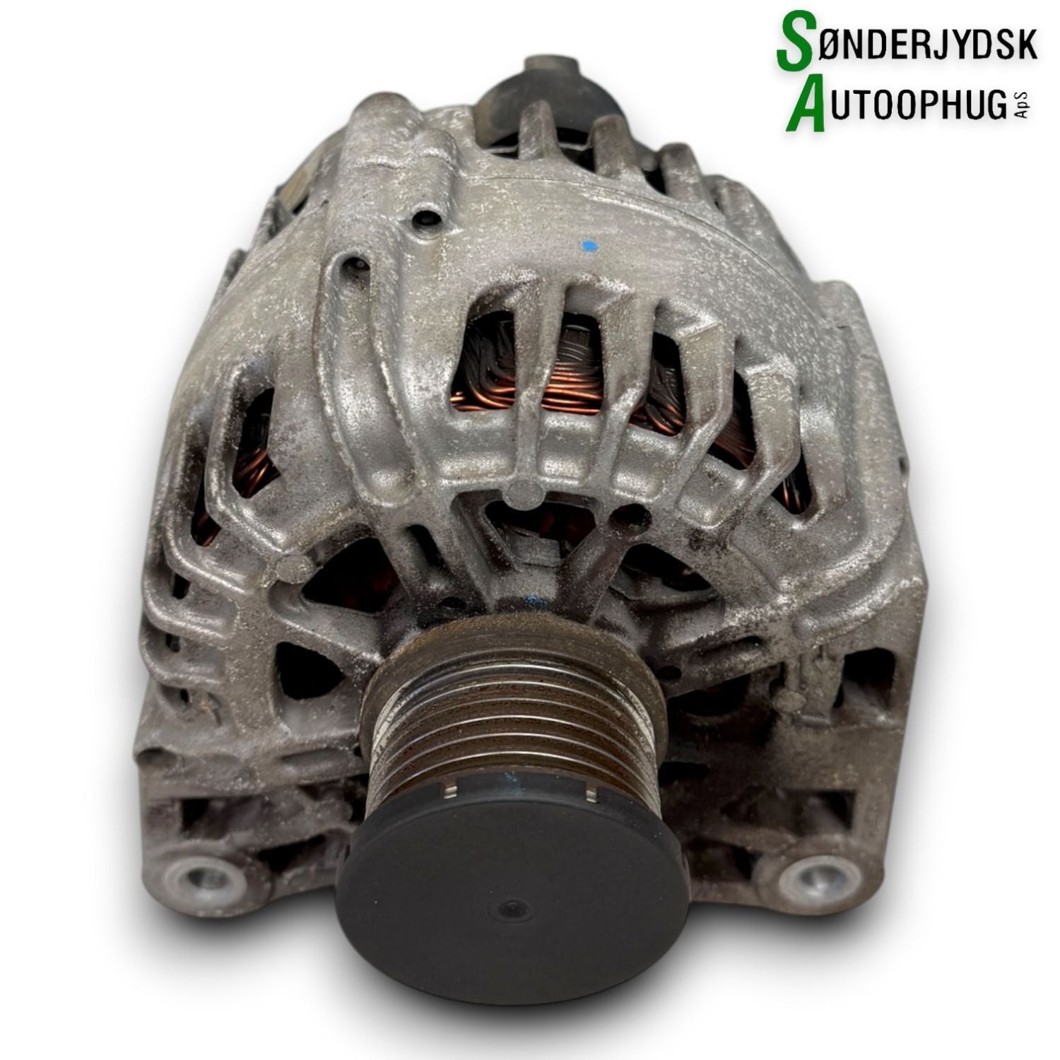 Renault Clio 4 Generator Med OEM Nr. A4539064100 Fra Renault Ophugger