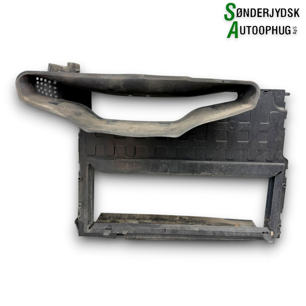 Renault Clio 4 Luftindtag For Med OEM Nr. 215592894R Fra Renault Ophugger