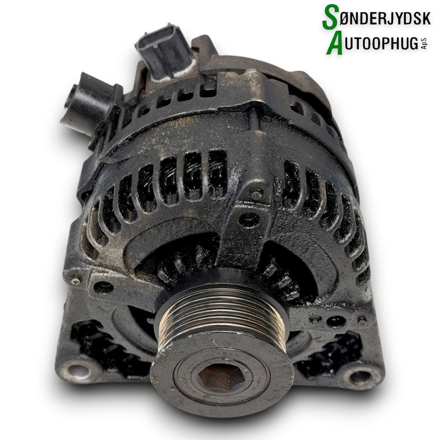 Ford Focus Generator Med OEM Nr. 1042103521 Fra Ford Ophugger