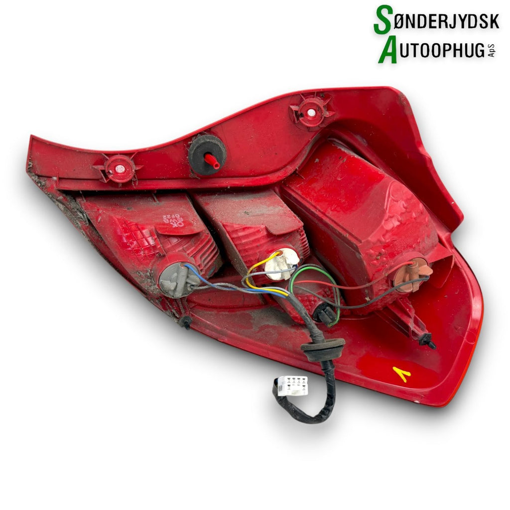 Opel Karl Baglygte Med OEM Nr. 42607396 Fra Opel Ophugger