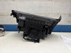 VW Golf Sportsvan Handskerum Med OEM Nr. 517857101K Fra VW Ophugger