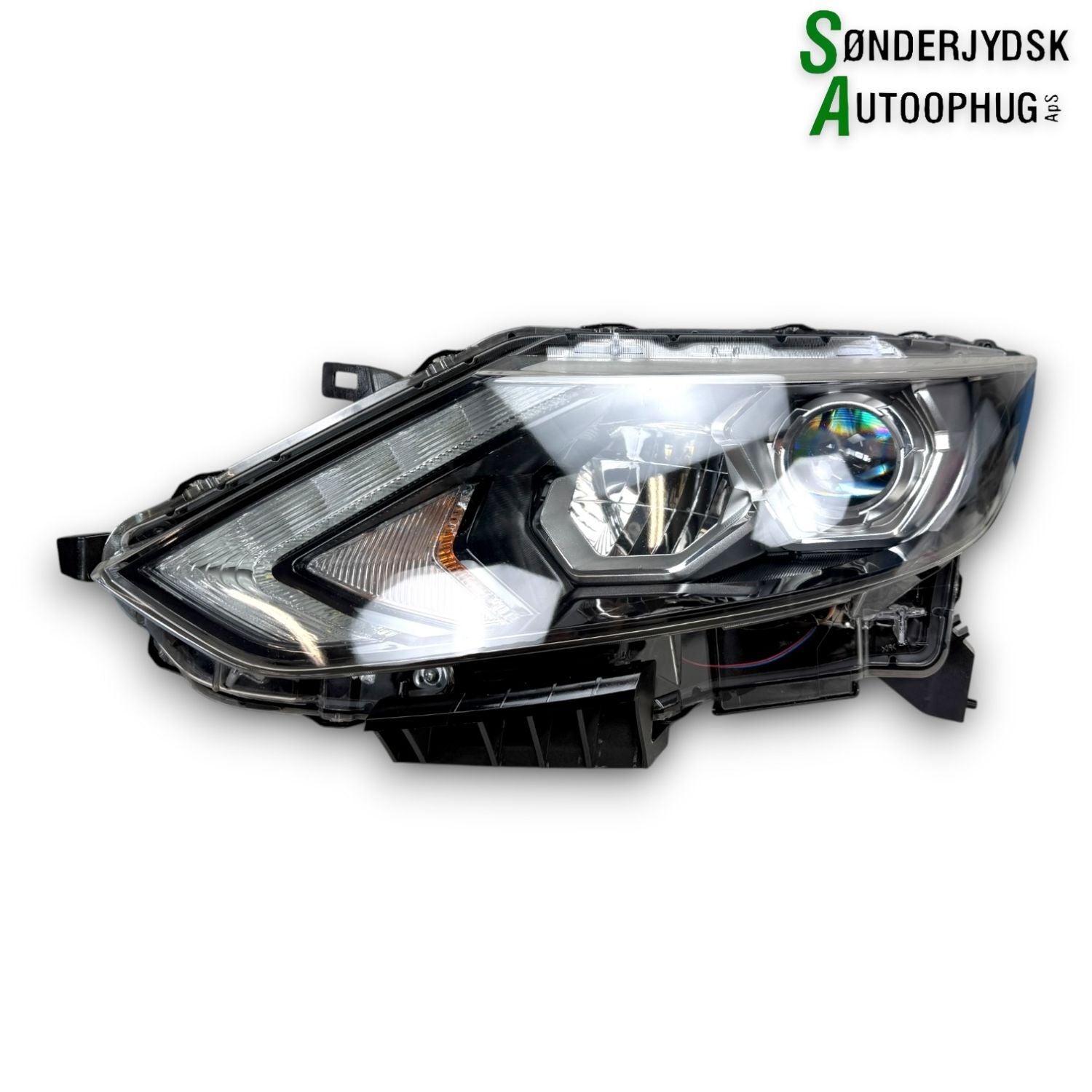 Nissan Qashqai Forlygte Med OEM Nr. 260604EH1B Fra Nissan Ophugger