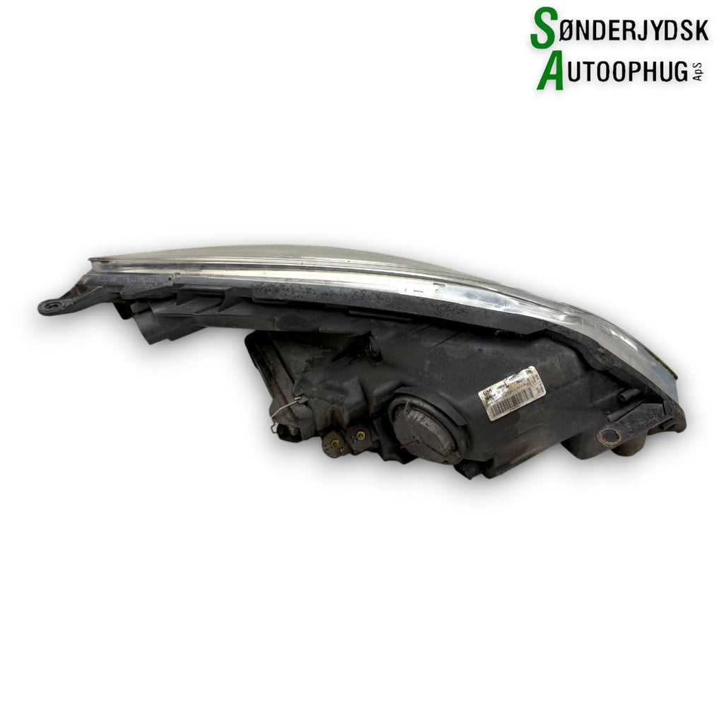 Opel Corsa D Forlygte Med OEM Nr. 13295011 Fra Opel Ophugger