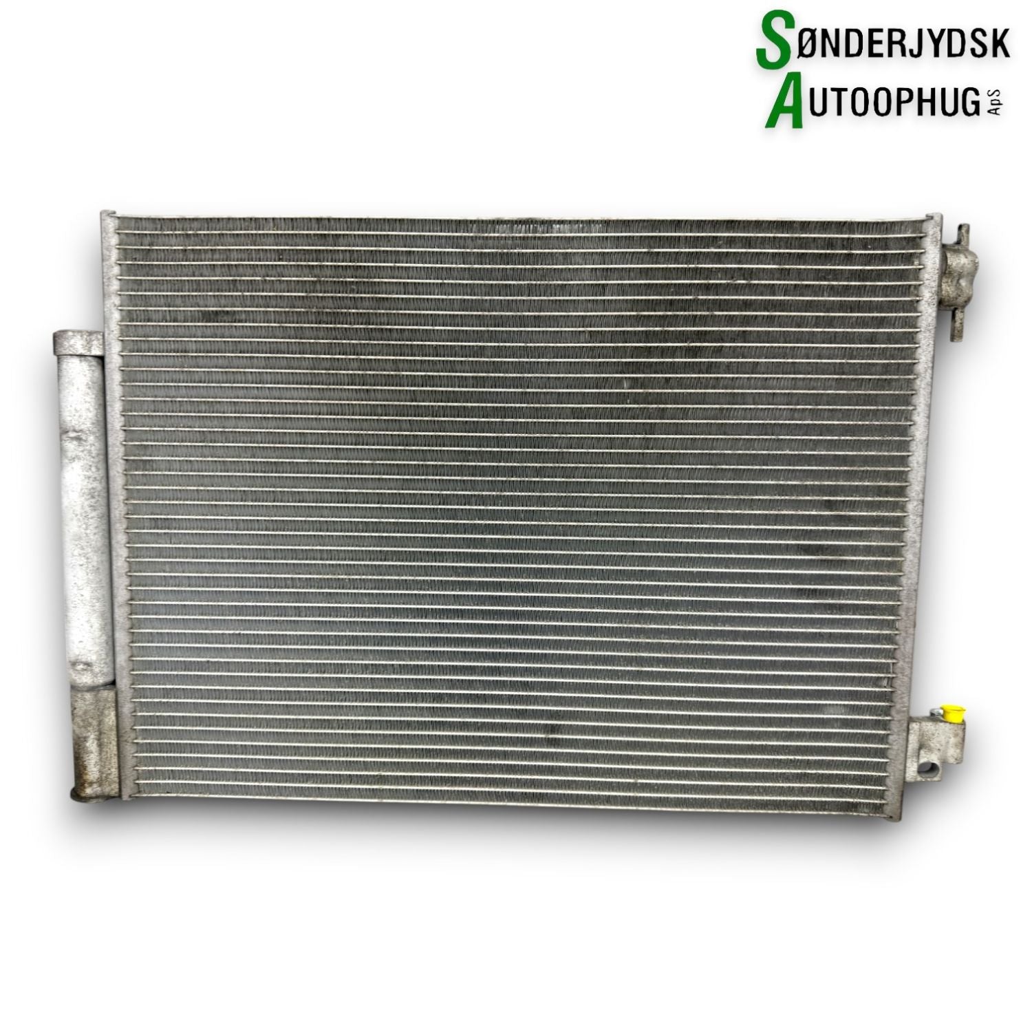 Renault Twingo 3 Køler Aircond Med OEM Nr. 4535000054 Fra Renault Ophugger